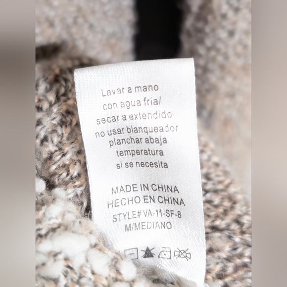 🤍 FATE Two-Tone Ivory Beige Chunky Knit Pullover Sweater - Size M Women's - Picture 6 of 7